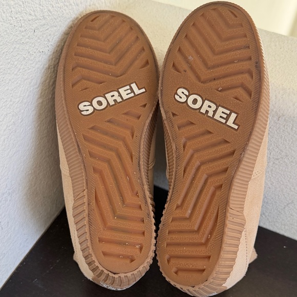 Sorel Evie Women's Tan Suede Ankle Booties. - Picture 6 of 8